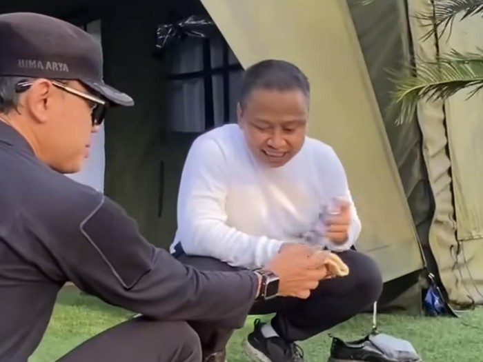 Wamendagri Bima Arya sidak kepala daerah di sela-sela kegiatan retret di Akmil Magelang. (Instagram Bima Arya)