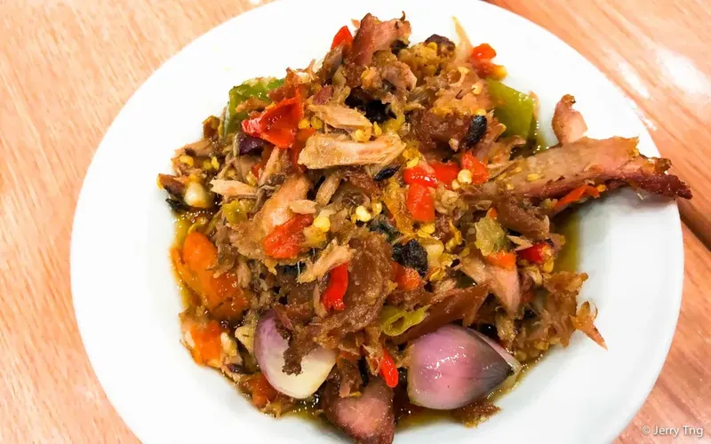 5 Resto Manado Legendaris yang Enak dan Cocok Buat Makan Siang