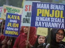 Emak-emak di Tangerang Gelar Aksi Tolak Judol dan Pinjol