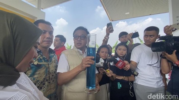 Bambang Haryadi sidak  SPBU Shell di Depok (Dwi Rahmawati/detikcom)