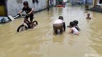 Banjir Masih Mengenangi Ratusan Rumah di Sidoarjo Dampak Luapan Kalimas