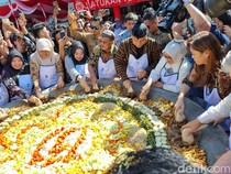 Festival Rujak Uleg Surabaya Masuk Kharisma Event Nusantara 2025