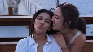 Gisel dan Naysila Mirdad begitu menikmati liburan mereka. Foto: Instagram Gisel