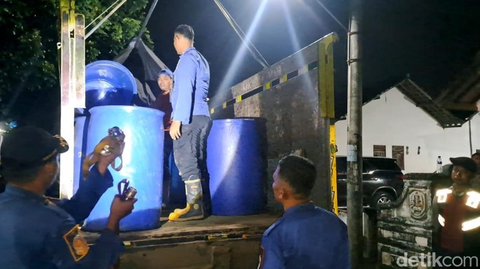 home industry arak di Jombang digerebek