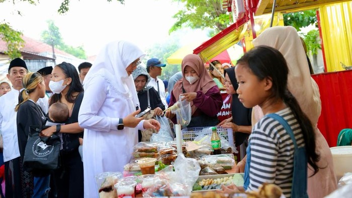 Ilustrasi pasar takjil di Banyuwangi