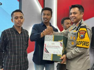 Kapolres Bangkalan Baksos Polri Presisi Bareng Mahasiswa Jelang Ramadan