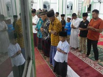 Laksanakan Tarawih, Warga Negeri Wakal dan Naqsabandiyah Puasa Hari Ini
