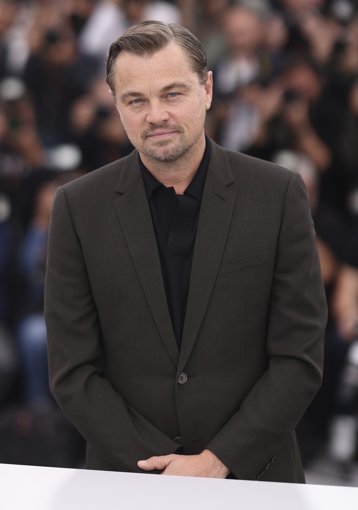 Leonardo DiCaprio di Cannes Film Festival 2023 Leonardo DiCaprio poses for photographers at the photo call for the film Killers of the Flower Moon at the 76th international film festival, Cannes, southern France, Sunday, May 21, 2023. (Photo by Vianney Le Caer/Invision/AP)