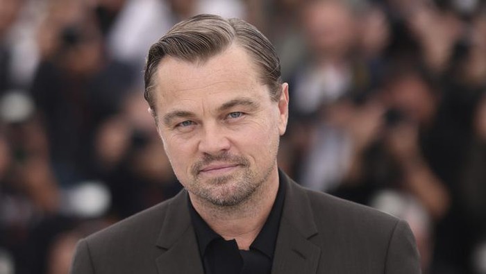 Leonardo DiCaprio di Cannes Film Festival 2023 Leonardo DiCaprio poses for photographers at the photo call for the film Killers of the Flower Moon at the 76th international film festival, Cannes, southern France, Sunday, May 21, 2023. (Photo by Vianney Le Caer/Invision/AP)