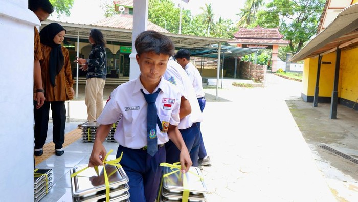 Makan bergizi gratis di Banyuwangi