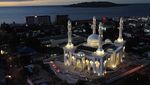Masjid Raya Mamuju Mulai Bersinar Lagi