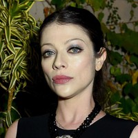 Kamu sudah mengetahui bahwa kematian adalah kemungkinan tinggi dan saya hanya menyesal bahwa hasilnya bukanlah yang lebih baik, tulis Amanda de Cadenet di sosial medianya mengenang sahabat baiknya itu.  Foto: WWD via Getty Images/Gilbert Flores