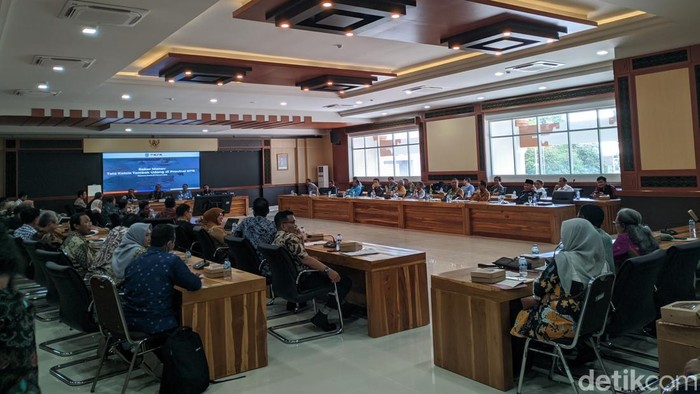 Monitoring dan Evaluasi Tata Kelola Tambak Udang di Kantor Gubernur NTB, Kamis (27/2/2025).