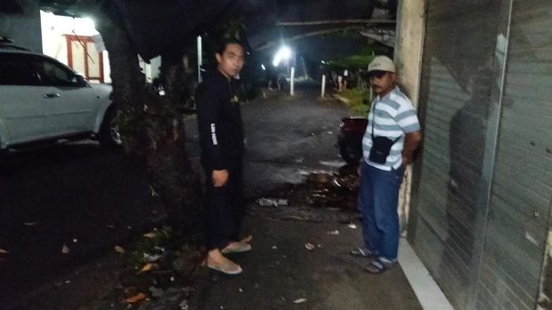 Motor tak bertuan yang ditinggalkan di Jembatan Cincim Lamongan