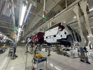 Mantap! Daihatsu Sudah Produksi 9 Juta Mobil di Indonesia