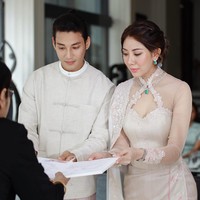 Melalui unggahan di Instagram, Paing Takhon mengungkapkan dirinya telah menikah. Istrinya, Linn Mya Phu, adalah putri dari taipan minyak San Linn, ketua Asosiasi Pedagang Minyak Myanmar. Foto: Dok. Instagram Paing Takhon