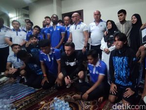 Pemain Persib Takziah ke Rumah Duka Bejo Sugiantoro