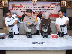Polrestabes Makassar Musnahkan 1,4 Kg Sabu yang Disita dari 2 Kurir Narkoba