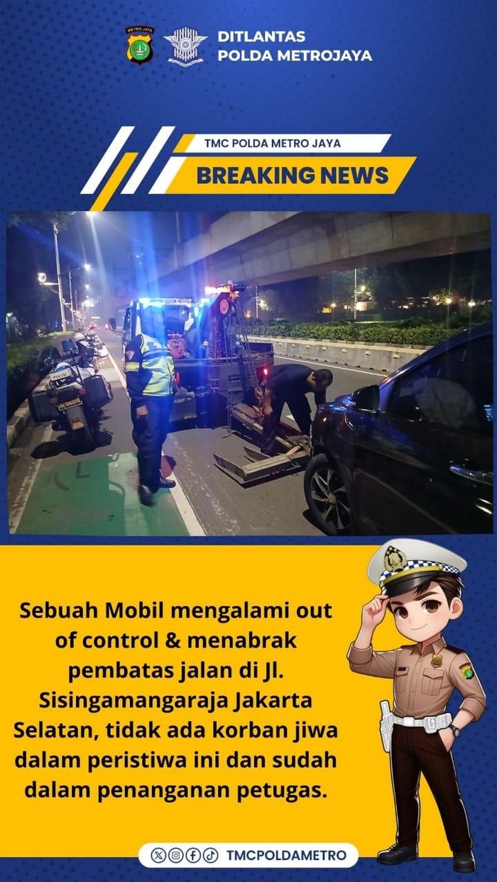 Sebuah mobil menabrak pembatas jalan di Jalan Sisingamangaraja, Jakarta Selatan. Tidak ada korban jiwa dalam peristiwa tersebut. (Dok akun X TMC Polda Metro Jaya).