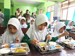Laporan UNESCO 2025: Makan Bergizi di Sekolah Bisa Tingkatkan Kehadiran-Hasil Belajar