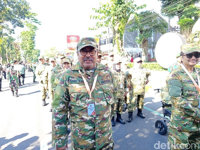 Wagub Jakarta, Rano Karno, ikut retret di Akmil Magelang, Kamis (27/2/2025).