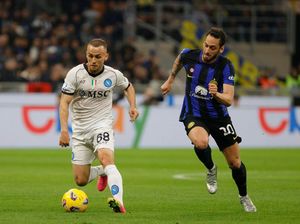 Napoli Vs Inter: Menanti Duel Lobotka dengan Calhanoglu