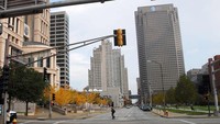 909 Chestnut Street adalah gedung mangkrak yang sebenarnya sudah selesai dibangun. Namun, pemiliknya tidak memperbarui hak sewanya. Sejak 2017 gedung tersebut pun tidak dapat beroperasi. Foto: Isabella Pino/REDA/Universal Images Group via Getty Images via Business Insider