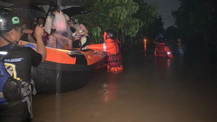 Banjir di Cileungsi, Bogor, pada Kamis (27/2) malam (dok.istimewa)