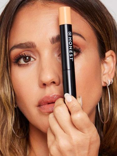 Brand makeup dan skincare milik artis