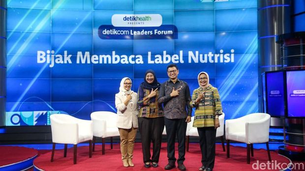 Kepala BPOM RI, Kemenkes RI, dan para industri membahas bersama pentingnya kebijakan label pangan.