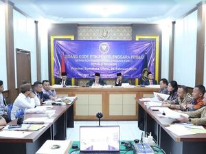 5 Komisioner KPU Nisel Diperiksa DKPP gegara Geser Kursi DPRD dari Garuda ke PDIP
