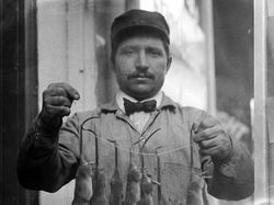 Foto Profesi Zaman Dulu yang Mengagetkan