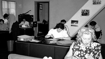 Komputer manusia membuat perhitungan untuk banyak organisasi ilmiah, penelitian, dan teknologi. Foto: Boredpanda