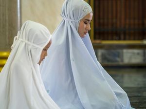 Panduan Lengkap Bacaan Tahiyat Akhir Sampai Salam