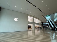 iPhone 16e