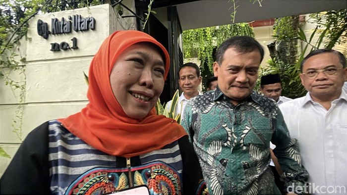 Gubernur Jateng dan Jatim temui Jokowi di Sumber, Solo, Jumat (28/2/2025).