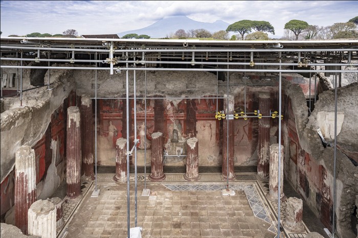 Lukisan dinding dari Abad ke-1 SM ditemukan di situs Pompeii Lukisan dinding dari Abad ke-1 SM ditemukan di situs Pompeii