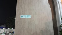 Masjid Agung Karawang buka 24 jam. Jadi, traveler yang sedang dalam perjalanan bisa mampir kapan saja ke masjid ini untuk menunaikan ibadah. (Asti Azhari/detikTravel)