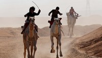Festival Balap Unta yang dikenal sebagai Sebaq Al-Hagen dalam bahasa Arab digelar di Ismailia, Mesir, 27 Februari 2025.