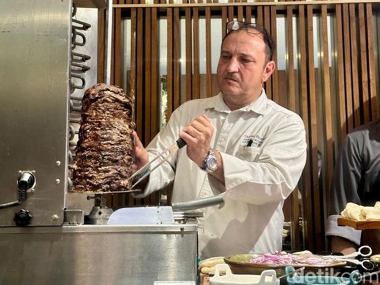 Puas Buka Puasa Pakai Doner Kebab hingga Sate Gapit di Sini