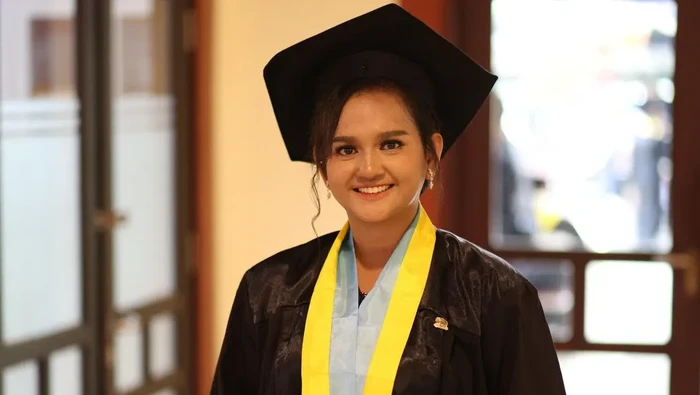 Meriel dan Meidelyne bagikan cerita lulus UGM dengan beasiswa ADik.