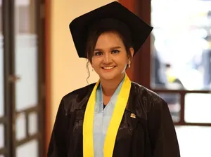 Kisah Meriel dan Meidelyne, Putri Asal Papua yang Lulus UGM dengan Beasiswa ADik