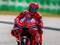 Video: Sabtu Sempurna untuk Marquez