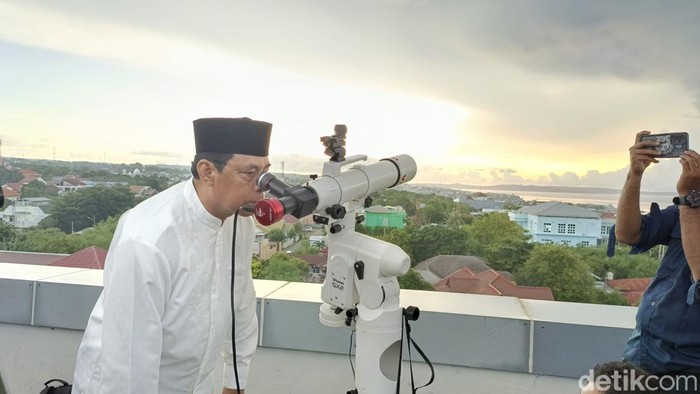 Pemantauan hilal di Kupang, NTT, Jumat (28/2/2025).