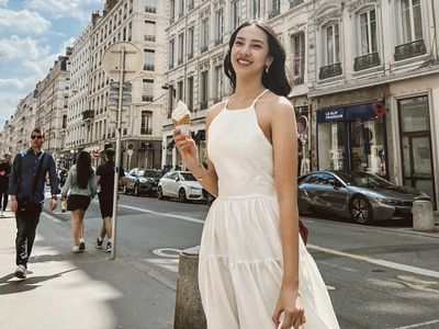 Pose Cantik Anya Geraldine Saat Jajan Es Krim di Seoul dan Paris
