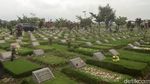 Potret TPU Rancacili Bandung Ramai Dikunjungi Peziarah