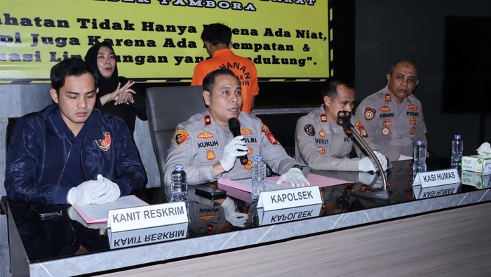 Polisi menangkap pemuda inisial YL (36) usai menjambret emas emak-emak gegara utang pinjol (dok. ist)
