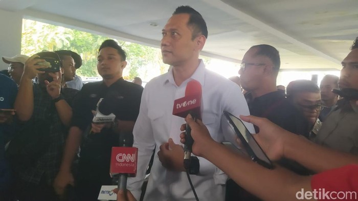 Menko Bidang Infrastruktur dan Pembangunan Kewilayahan Agus Harimurti Yudhoyono di Akademi Militer Magelang, Jumat (28/2/2025).