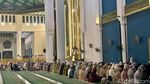 Salat Tarawih Perdana Ramadan 2025 di Masjid Al Akbar Surabaya