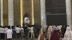 Salat Tarawih Perdana Ramadan 2025 di Masjid Al Akbar Surabaya